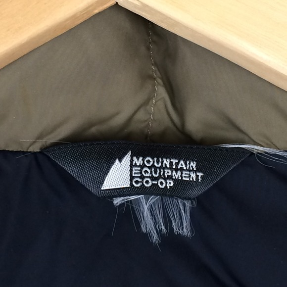 Mountain Equipment MEC Down Vest Mens XS Puffer Khaki Hiking Outdoors Vtg - Picture 13 of 15